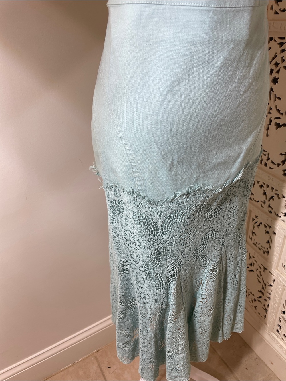 Vintage jak&Rae turquoise stretch jean material  skirt with Lace Paneling